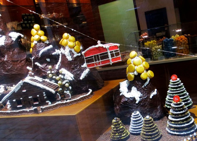A Venetian chocolatier created a ski scene from his product in his window.  I almost lost Peggy...