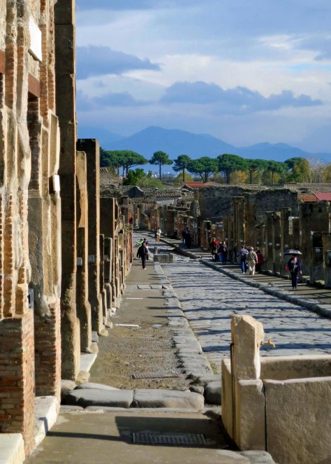 The walls and streets of Pompeii are amazingly well preserved.