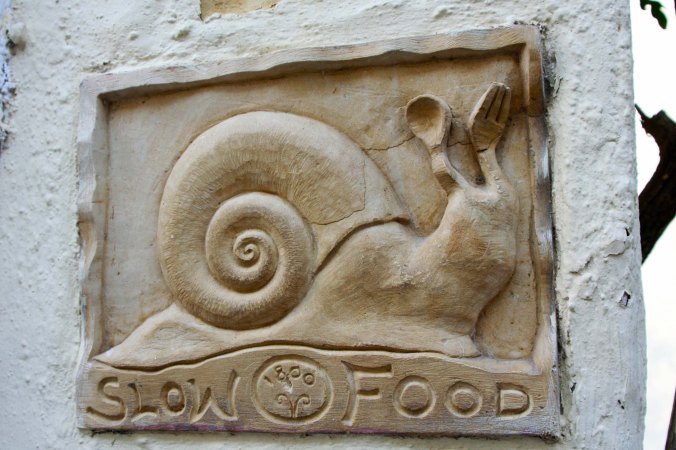 I am sure you've all had the experience of slow food. (grin) This restaurant apparently made an art out of it. And how could you complain. You had been warned. 